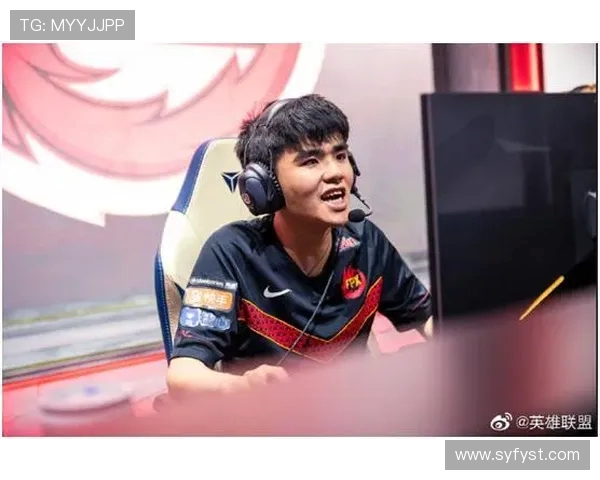 FPX战队近期状态分析与未来发展趋势探讨