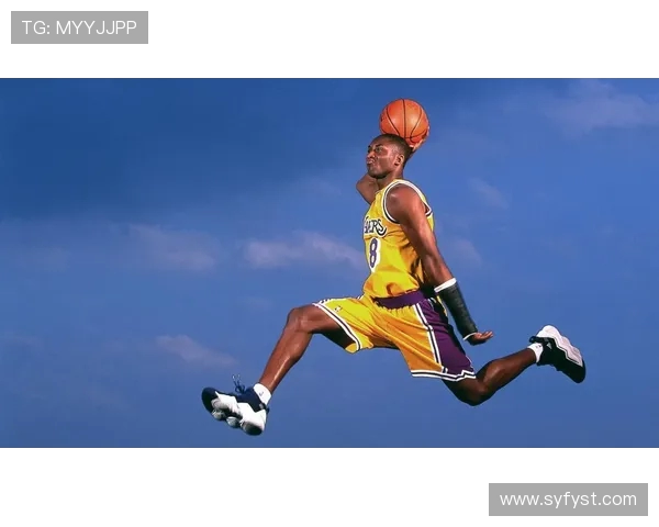 科比布莱恩特传奇生涯回顾与影响力分析：篮球之神的永恒魅力