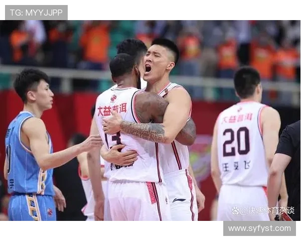 篮网与太阳激战正酣球迷热议比赛精彩瞬间与战术分析 篮网与太阳激战正酣球迷热议比赛精彩瞬间与战术分析