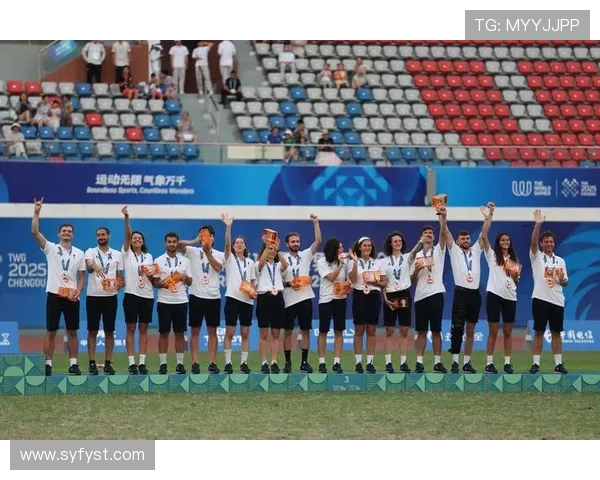 成都飞盘队意识争议引发热议球员与教练的理念碰撞与思考